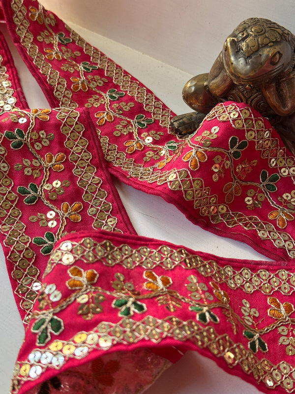 Embroidered Trim - Vine On Pink