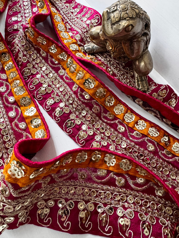 Embroidered Trim - Fuchsia Dancer