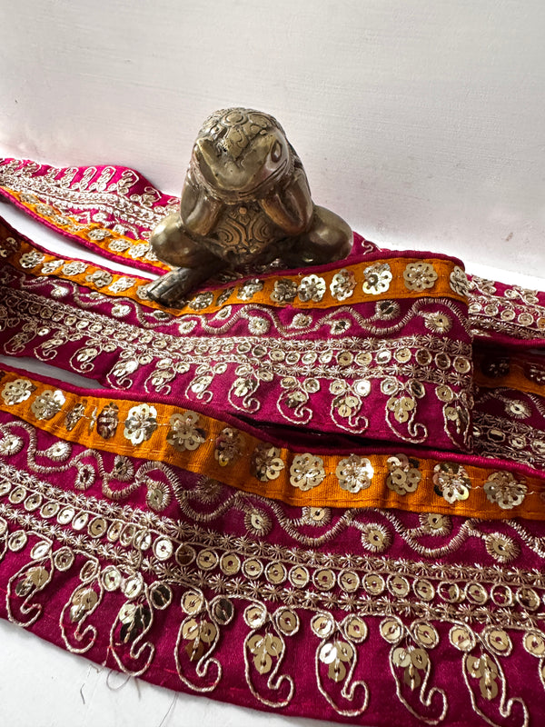 Embroidered Trim - Fuchsia Dancer